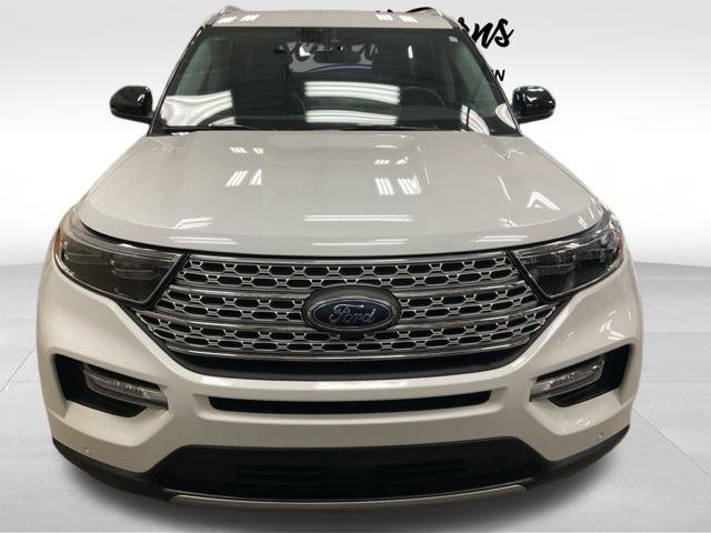 Used 2024 Ford Explorer Limited w/ Limited Technology Package AWD/4WD image 2