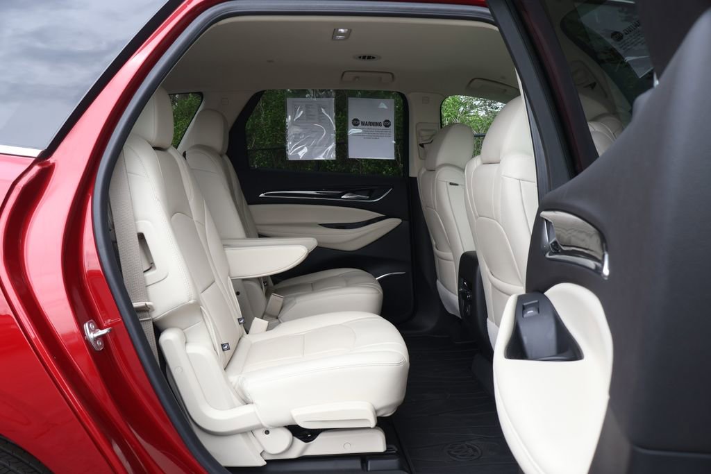 Used 2024 Buick Enclave Essence FWD image 45
