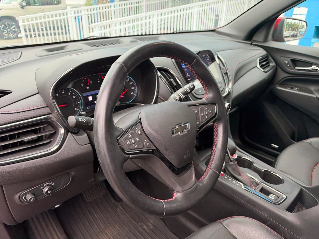 Used 2023 Chevrolet Equinox RS w/ RS Leather Package FWD image 11