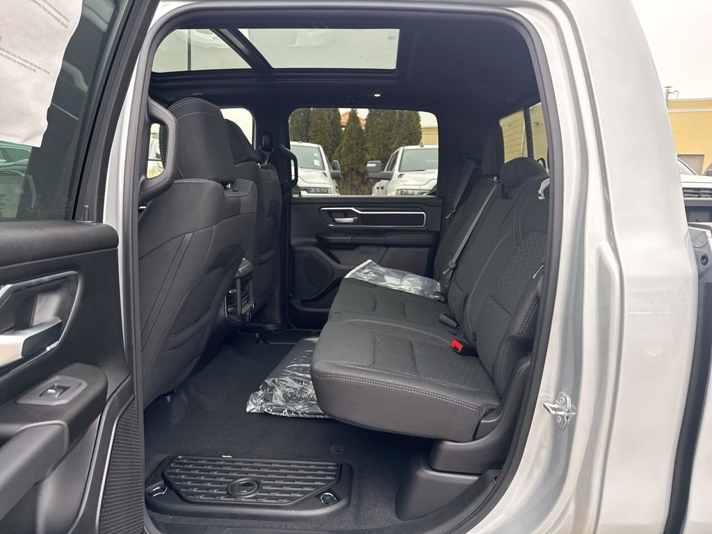 New 2026 RAM 1500 4x4 Crew Cab image 24