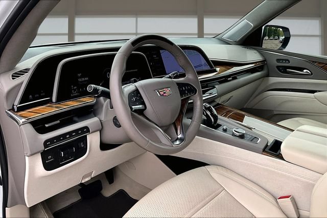 Used 2023 Cadillac Escalade Premium Luxury Platinum w/ LPO, Radiant Package AWD/4WD image 14