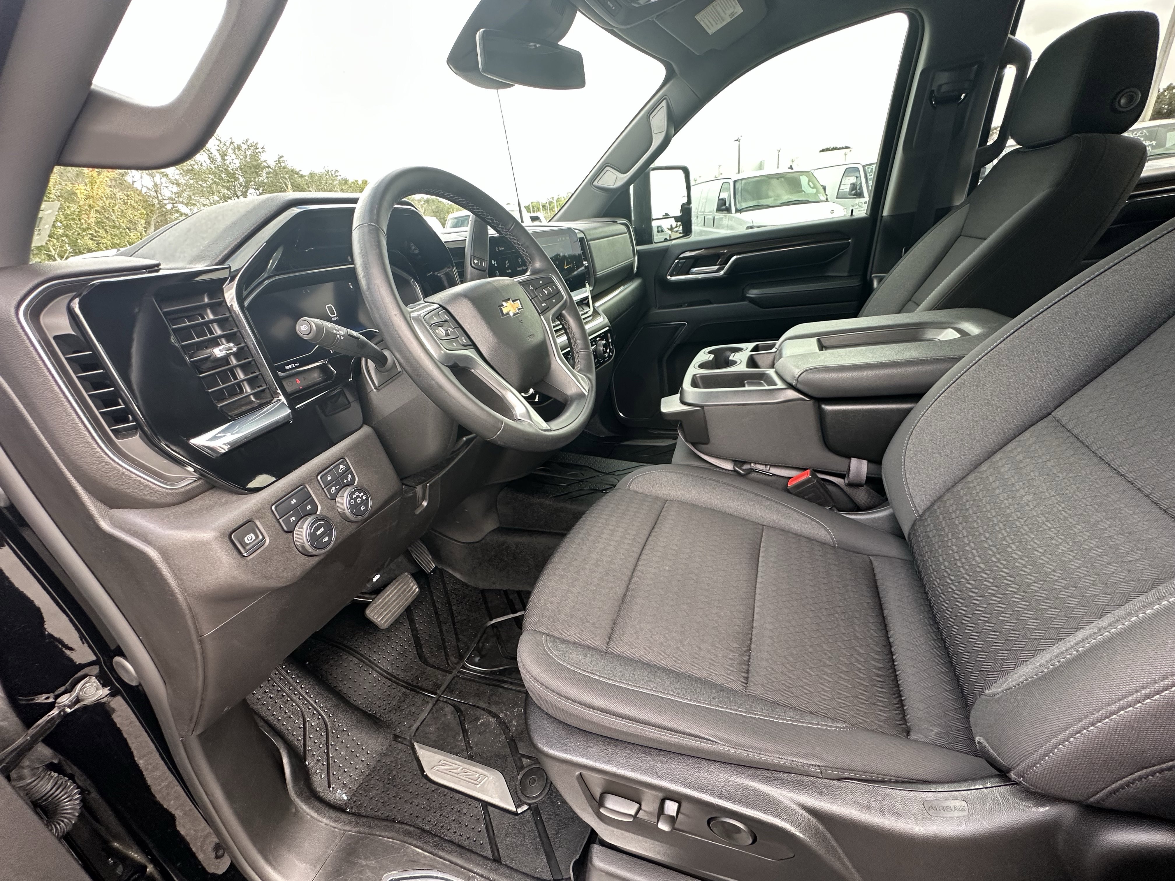 Used 2024 Chevrolet Silverado 2500 LT w/ All Star Edition image 32