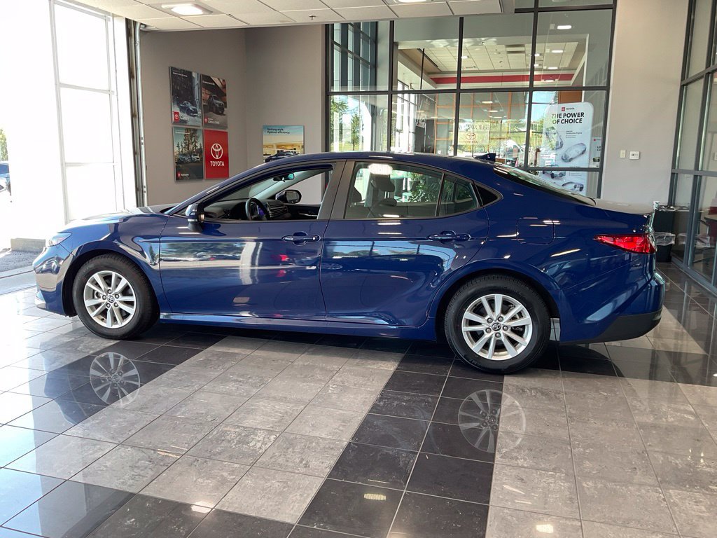 Certified 2025 Toyota Camry LE FWD image 4