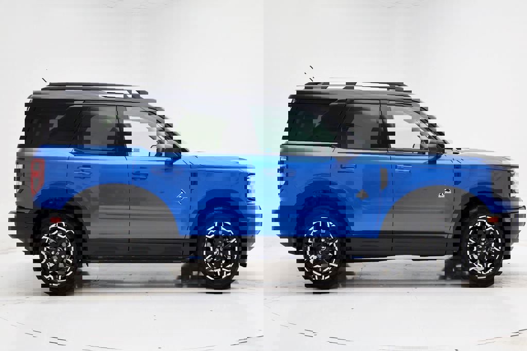 Used 2025 Ford Bronco Sport Outer Banks w/ Outer Banks Tech Package+ video 2