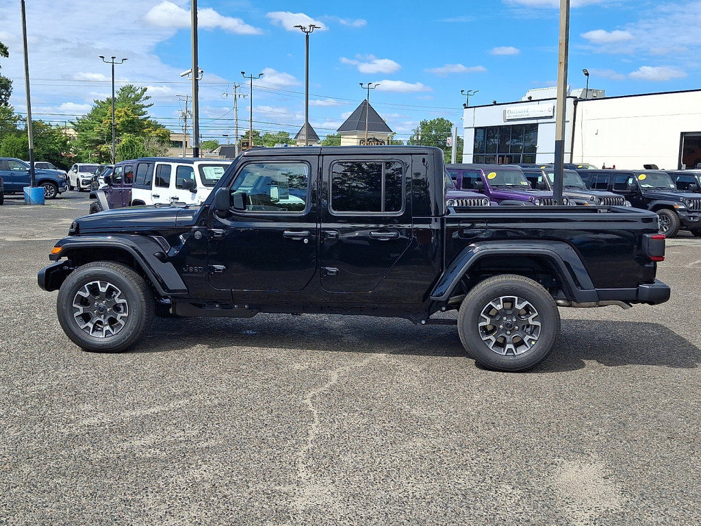 New 2026 Jeep Gladiator Sport AWD/4WD image 8