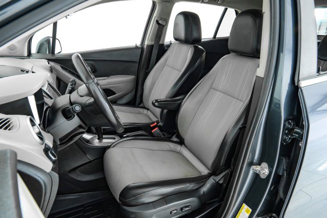 Used 2016 Chevrolet Trax LT w/ LT Convenience Package image 29