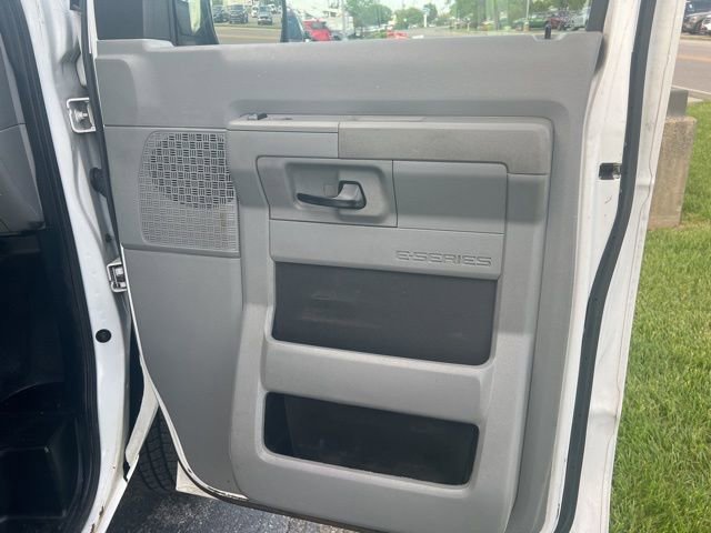 Used 2012 Ford E-150 and Econoline 150 XL w/ PWR Windows & Locks Group image 26