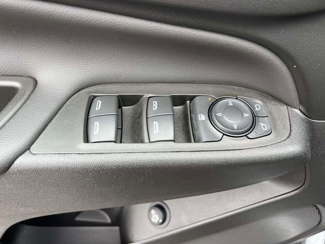 Used 2024 Chevrolet Equinox LT image 17