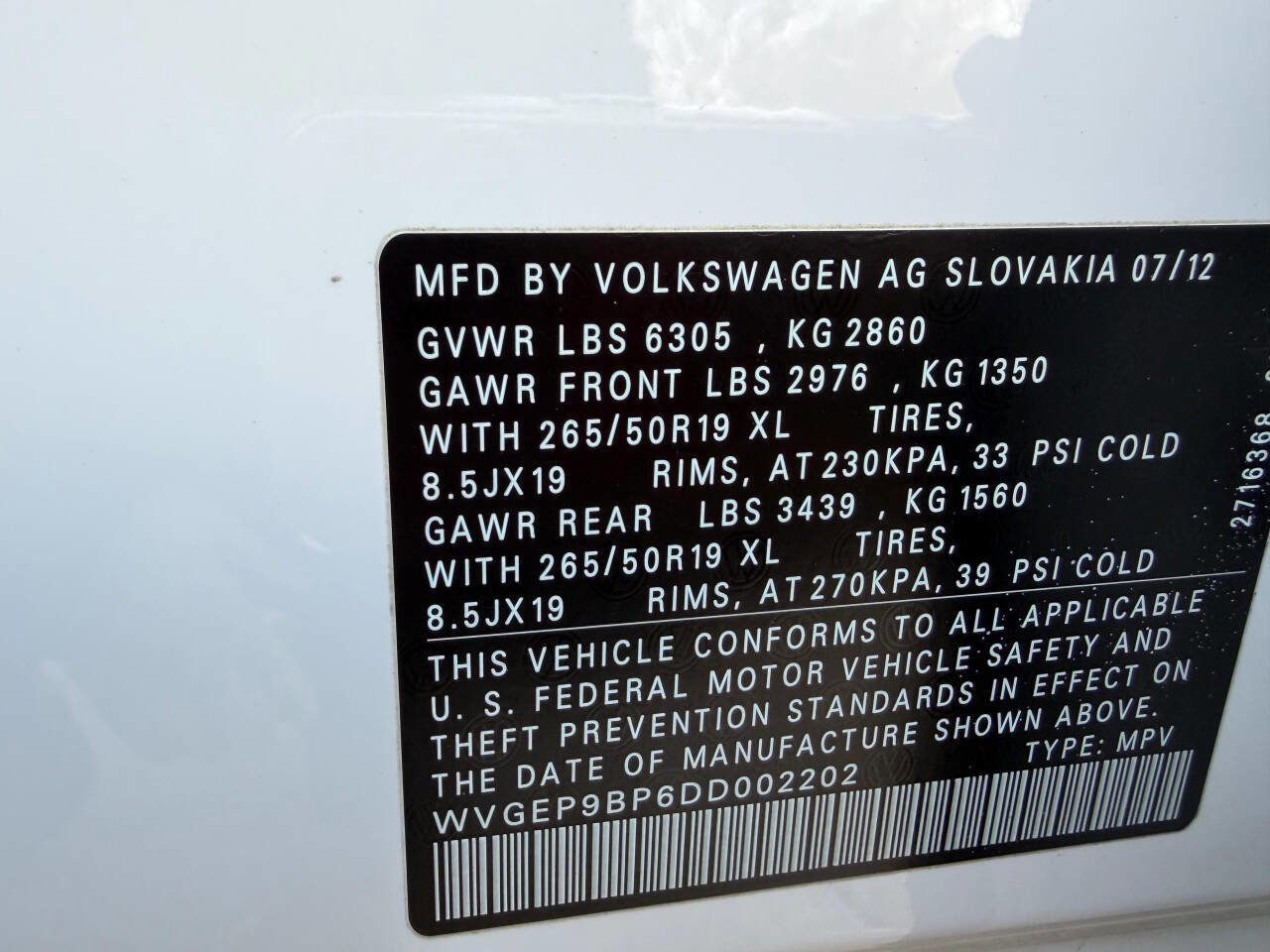 Used 2013 Volkswagen Touareg Sport image 38