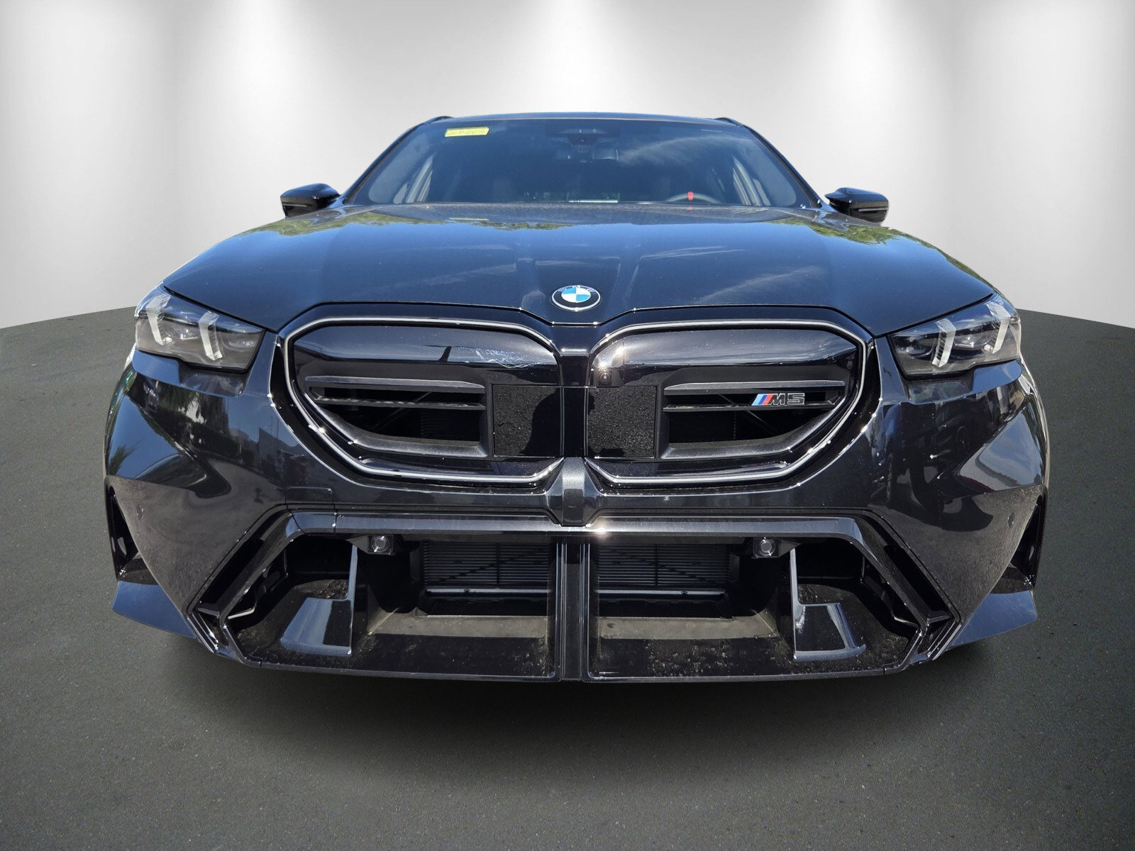 New 2026 BMW M5 Touring AWD/4WD image 2