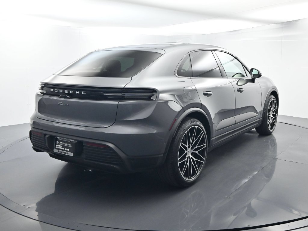 Certified 2025 Porsche Macan Electric RWD image 14