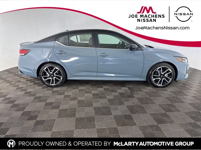 Certified 2025 Nissan Sentra SR w/ SR Premium Package image 4