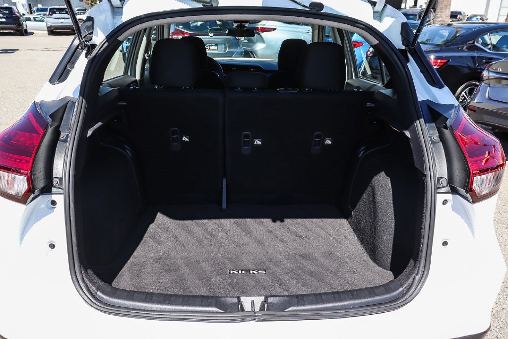 Certified 2025 Nissan Kicks Play S FWD image 24