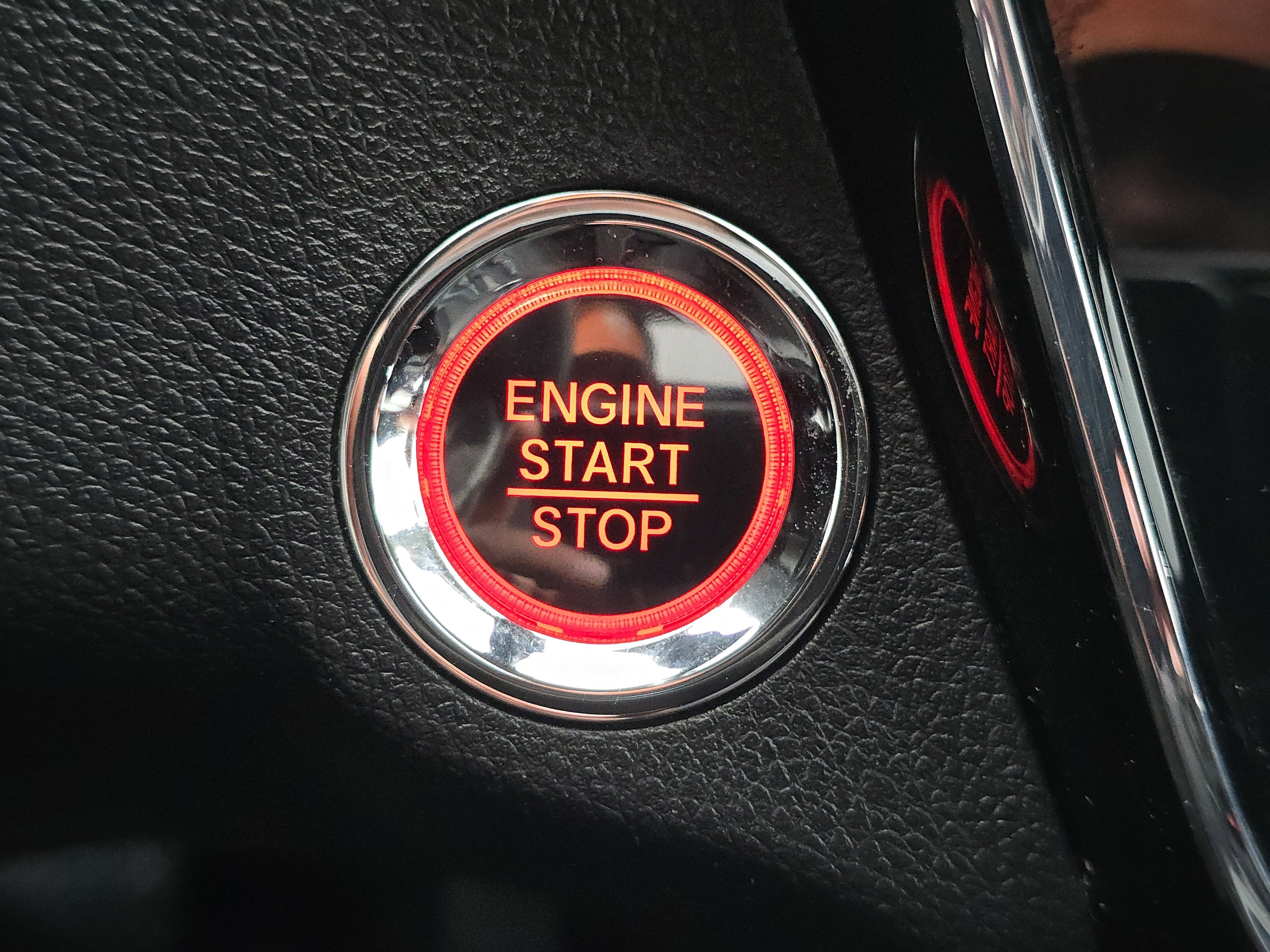 Used 2020 Honda HR-V Touring image 26