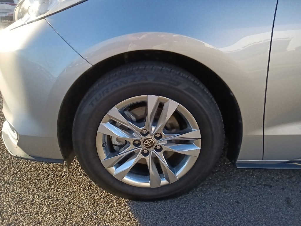 Used 2022 Toyota Sienna Limited image 10