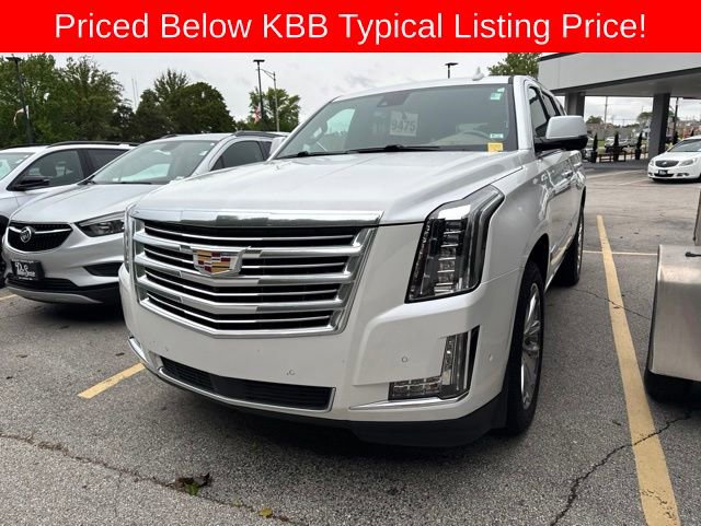 Used 2020 Cadillac Escalade Platinum AWD/4WD image 2