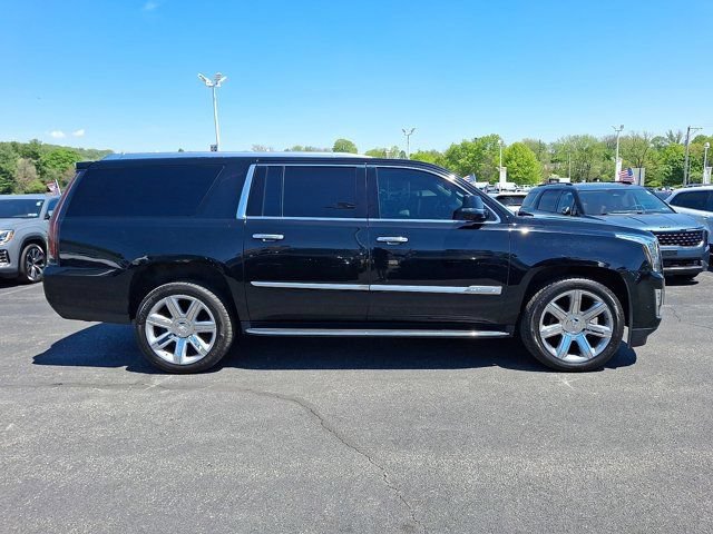 Used 2019 Cadillac Escalade ESV Premium Luxury AWD/4WD image 9