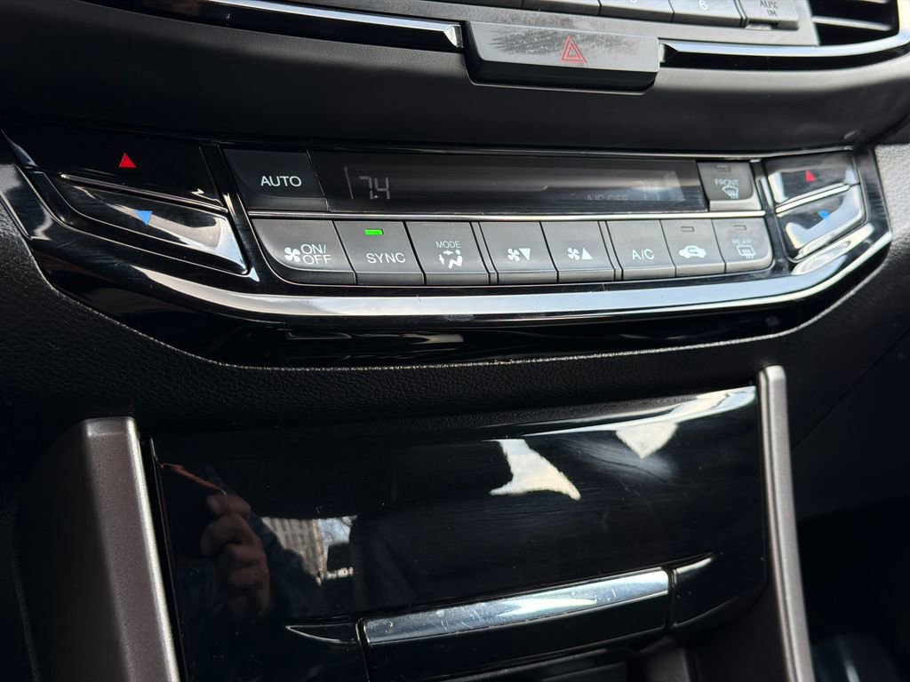 Used 2017 Honda Accord Sport Special Edition image 28