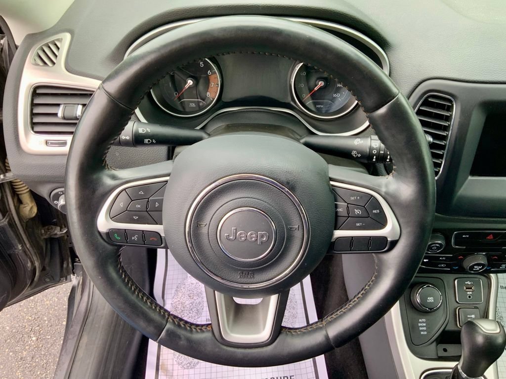 Used 2019 Jeep Compass Latitude w/ Popular Equipment Group AWD/4WD image 18