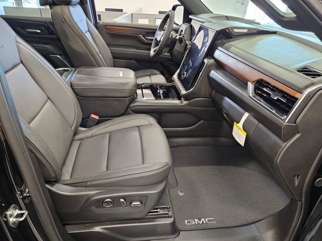 New 2026 GMC Yukon Denali w/ Denali Reserve Package AWD/4WD image 8