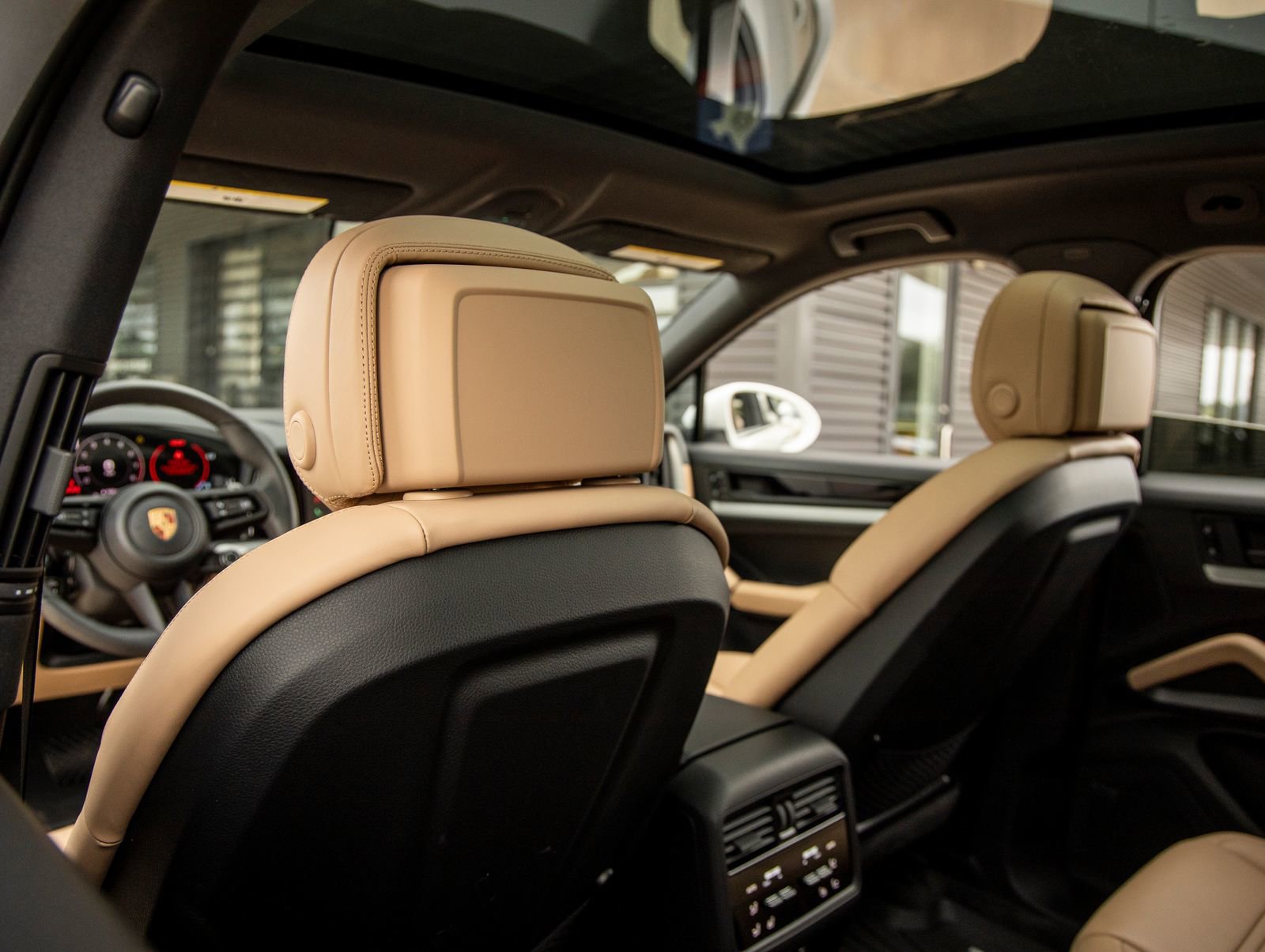 Certified 2026 Porsche Cayenne Coupe AWD/4WD image 27