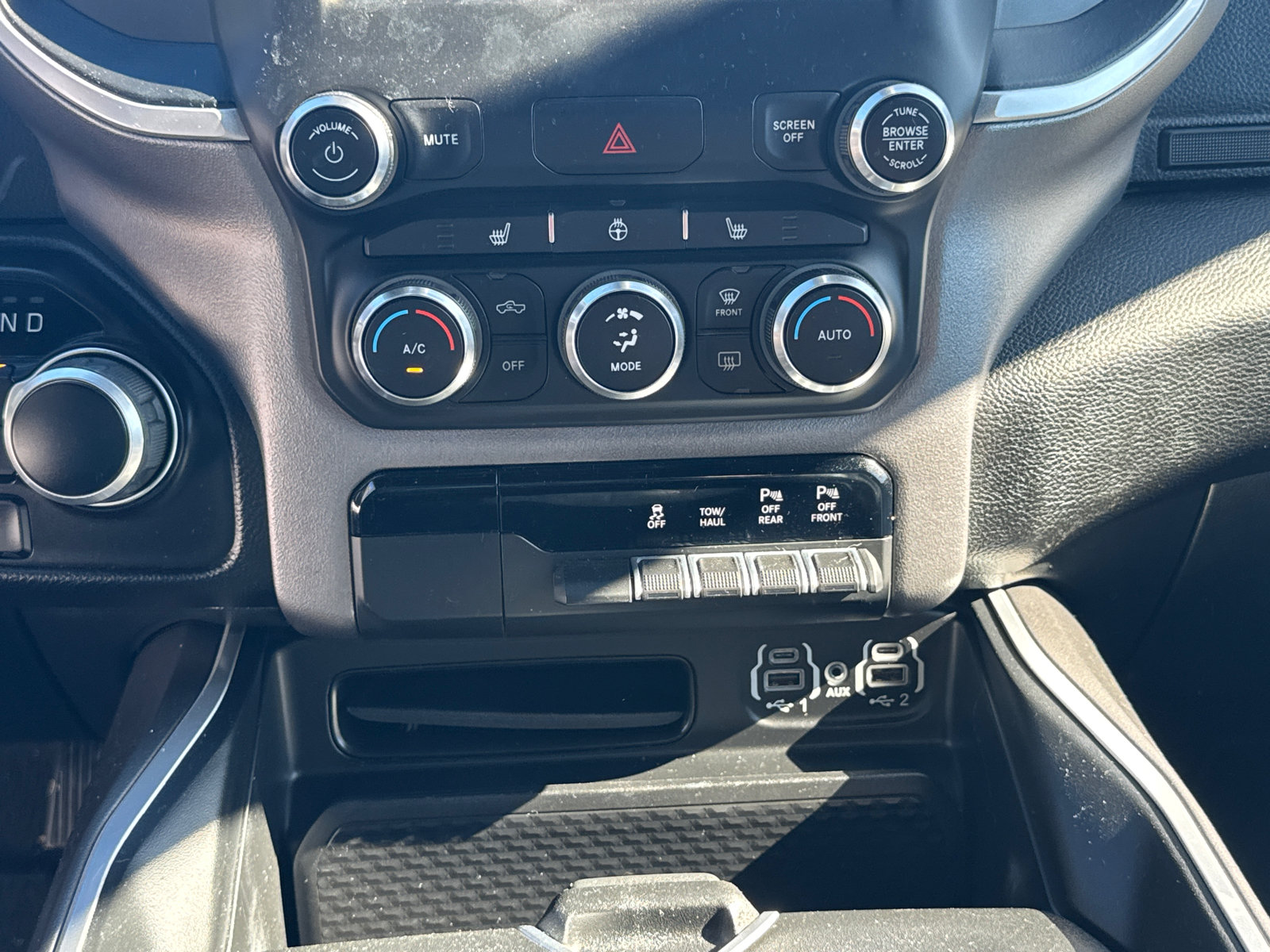 Used 2022 RAM 1500 Big Horn AWD/4WD image 13