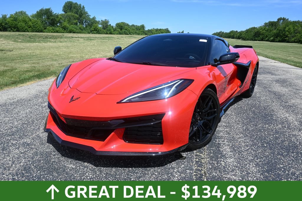 Used 2026 Chevrolet Corvette Z06 w/ Stealth Interior Trim Package RWD image 5
