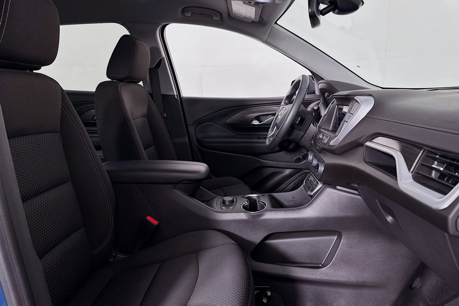 Used 2024 GMC Terrain SLE w/ Driver Convenience Package image 6