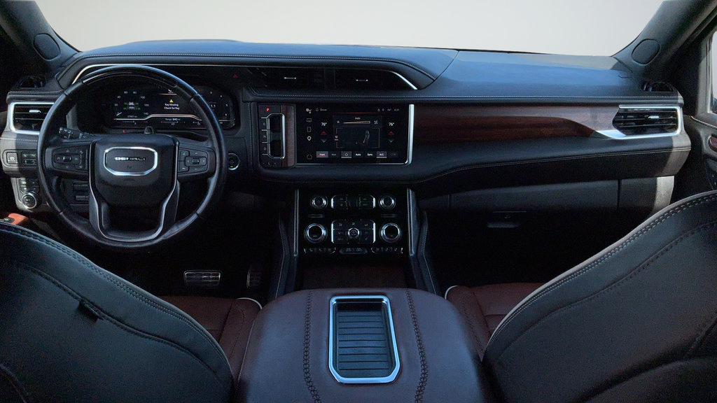 Used 2023 GMC Yukon XL Denali Ultimate AWD/4WD image 6