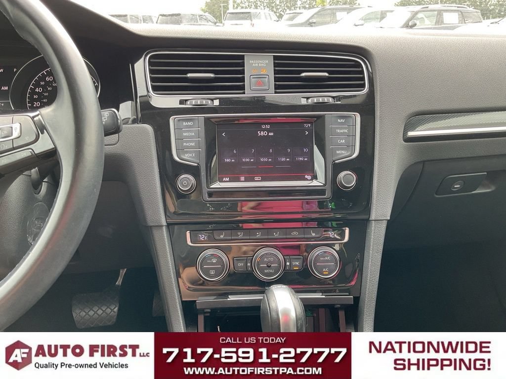 Used 2015 Volkswagen Golf TDI S FWD image 21
