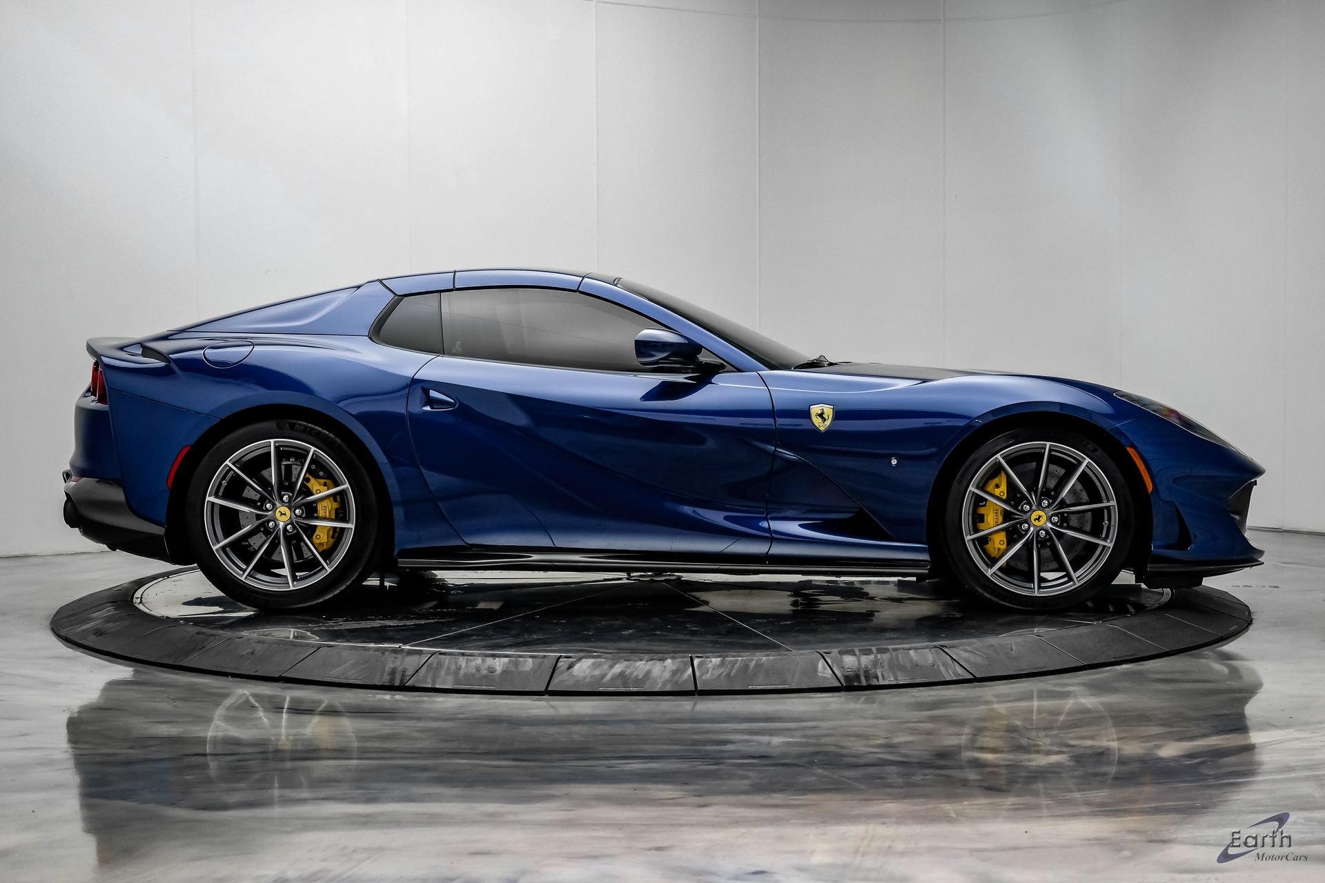 Used 2022 Ferrari 812 GTS RWD image 27