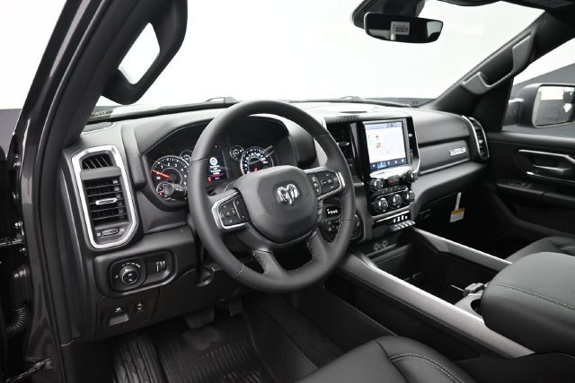 New 2027 RAM 1500 4x4 Crew Cab image 15