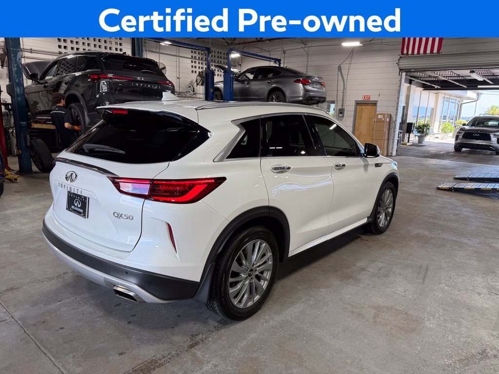 Certified 2024 INFINITI QX50 Luxe FWD image 8