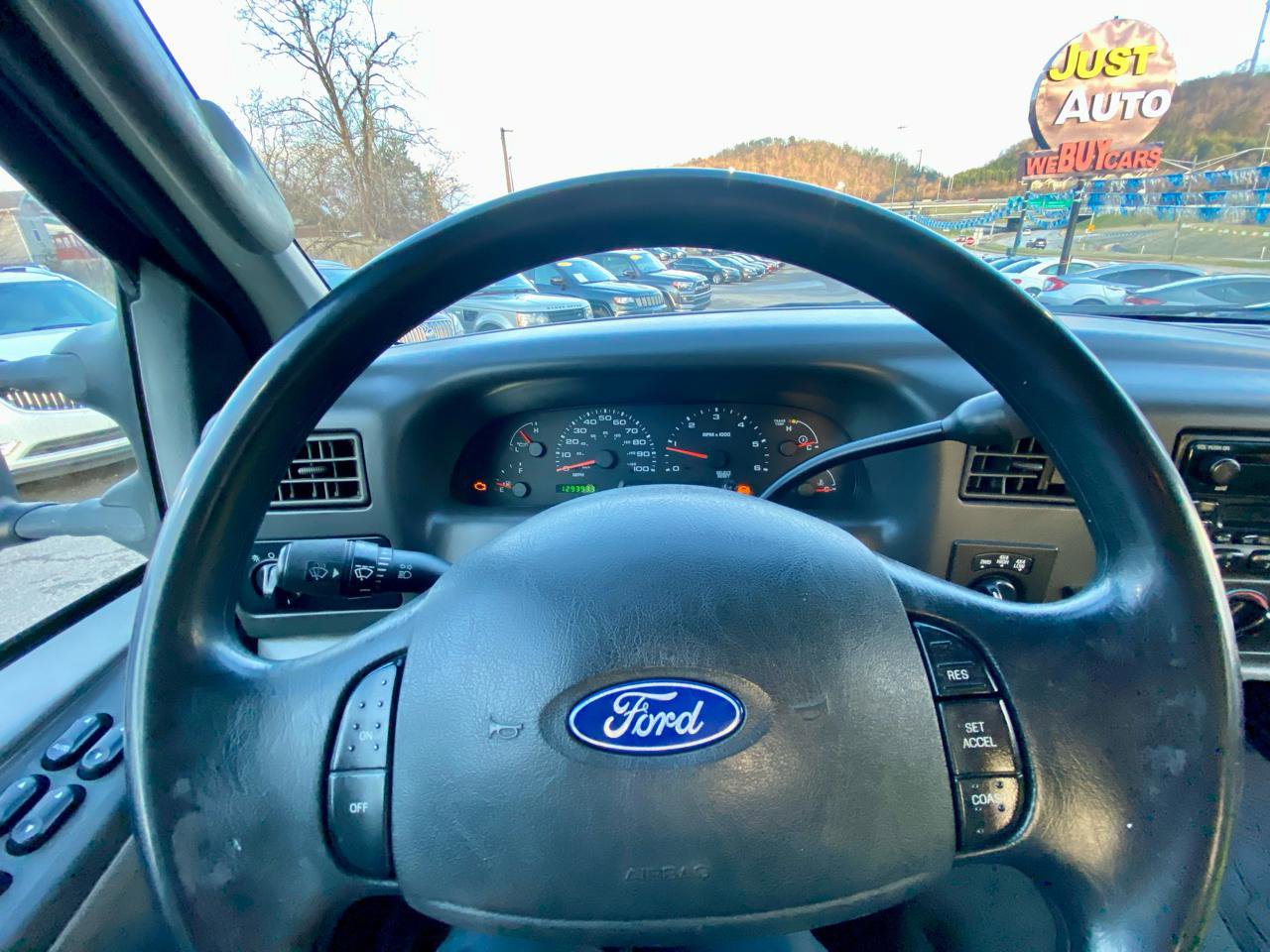 Used 2003 Ford F250 King Ranch image 16