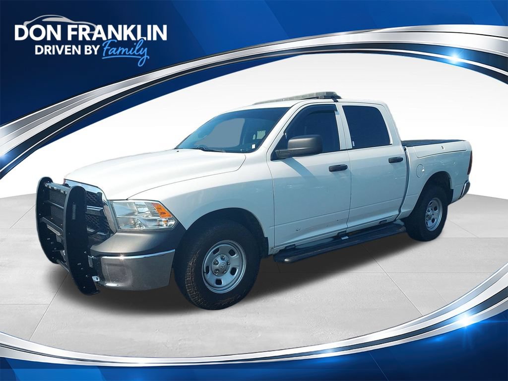 Used 2022 RAM 1500 4x4 Crew Cab Classic w/ Chrome Appearance Group