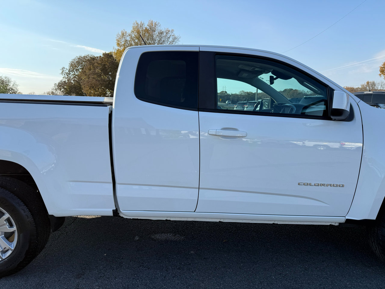 Used 2022 Chevrolet Colorado LT w/ Fleet Safety Package image 37