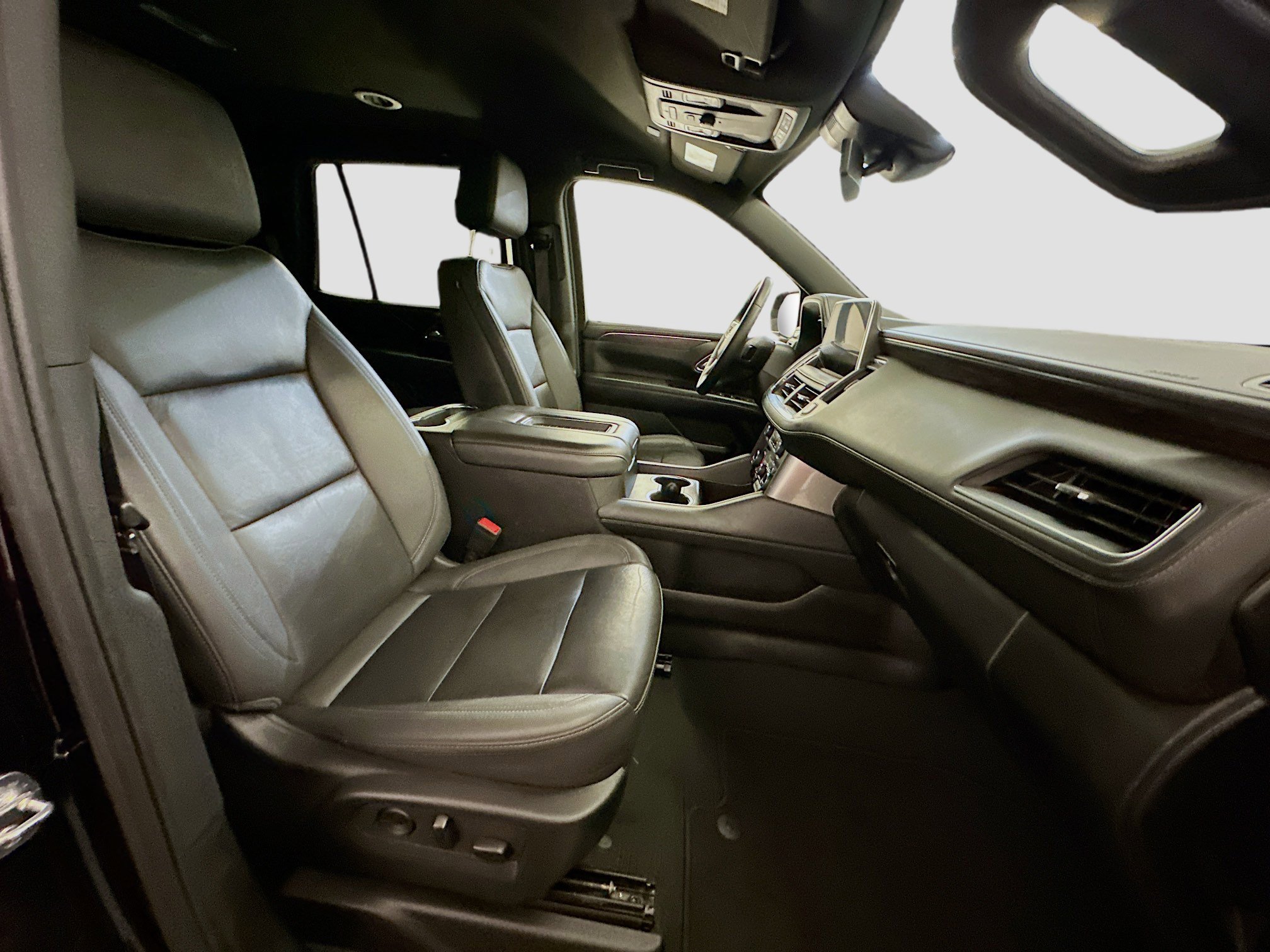 Used 2024 Chevrolet Tahoe LT image 34