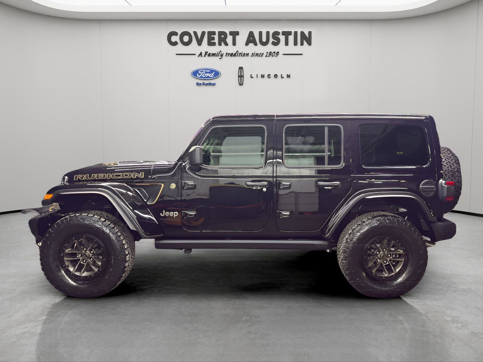 Used 2025 Jeep Wrangler Unlimited Rubicon 392 image 2