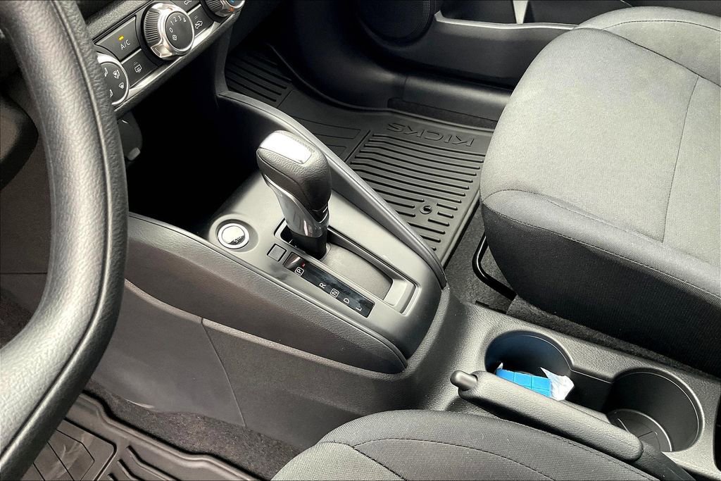 New 2025 Nissan Kicks Play S image 12
