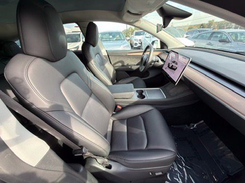 Used 2024 Tesla Model Y Long Range AWD/4WD image 23