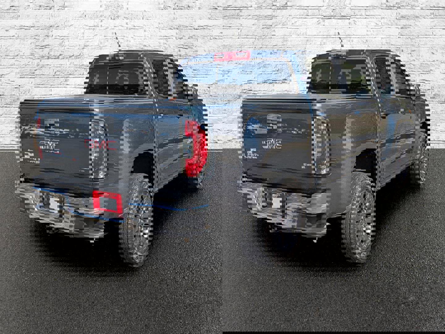 Used 2020 GMC Canyon SLE w/ Elevation Edition image 6