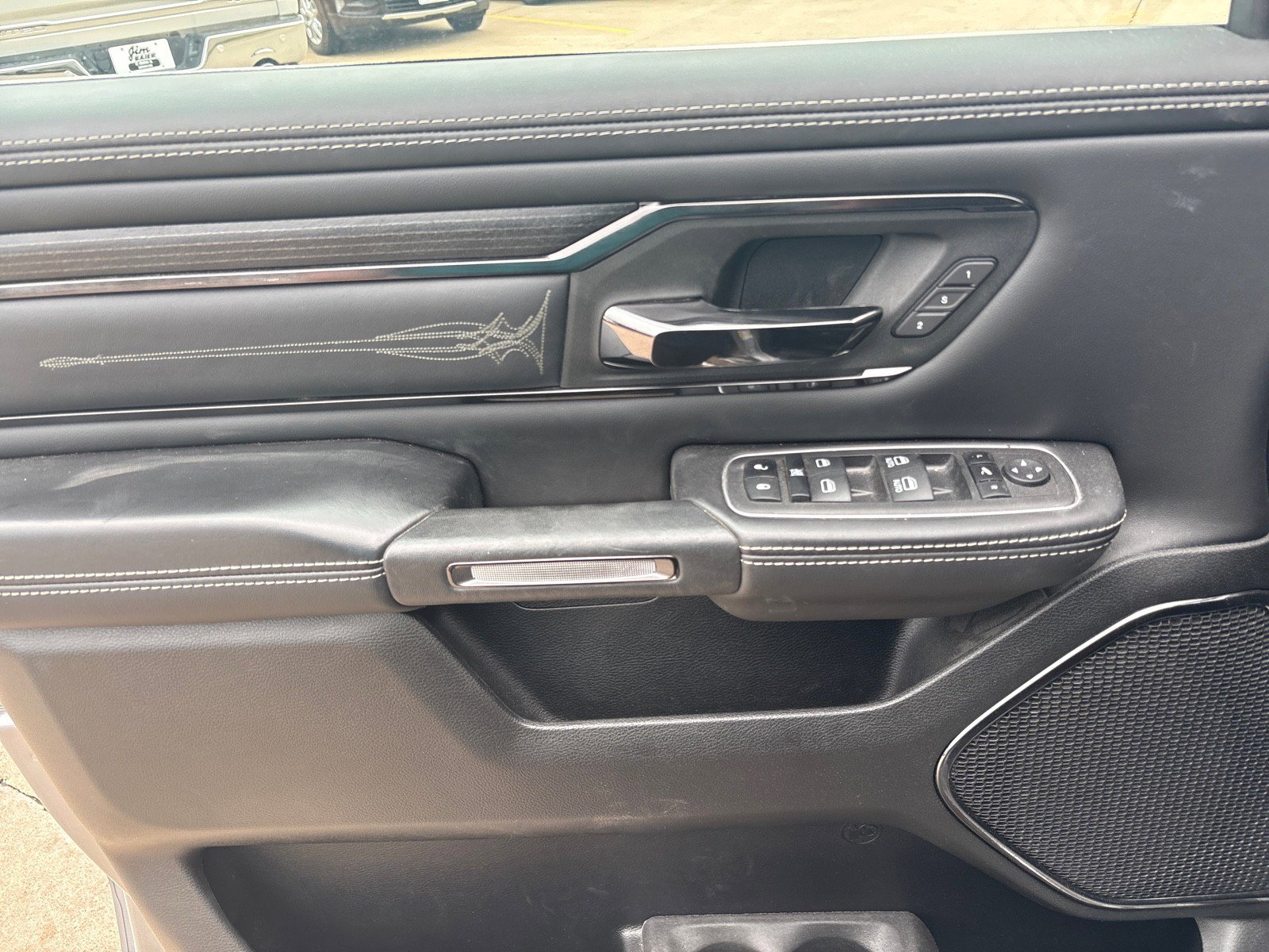 Used 2023 RAM 1500 Limited w/ Body Color Bumper Group AWD/4WD image 15