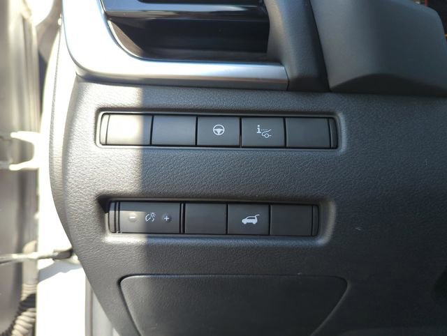 Certified 2022 Nissan Rogue Platinum w/ Head-Up Display Package FWD image 38
