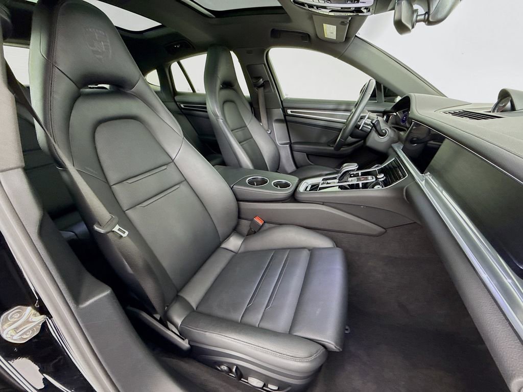 Certified 2023 Porsche Panamera Platinum Edition image 33
