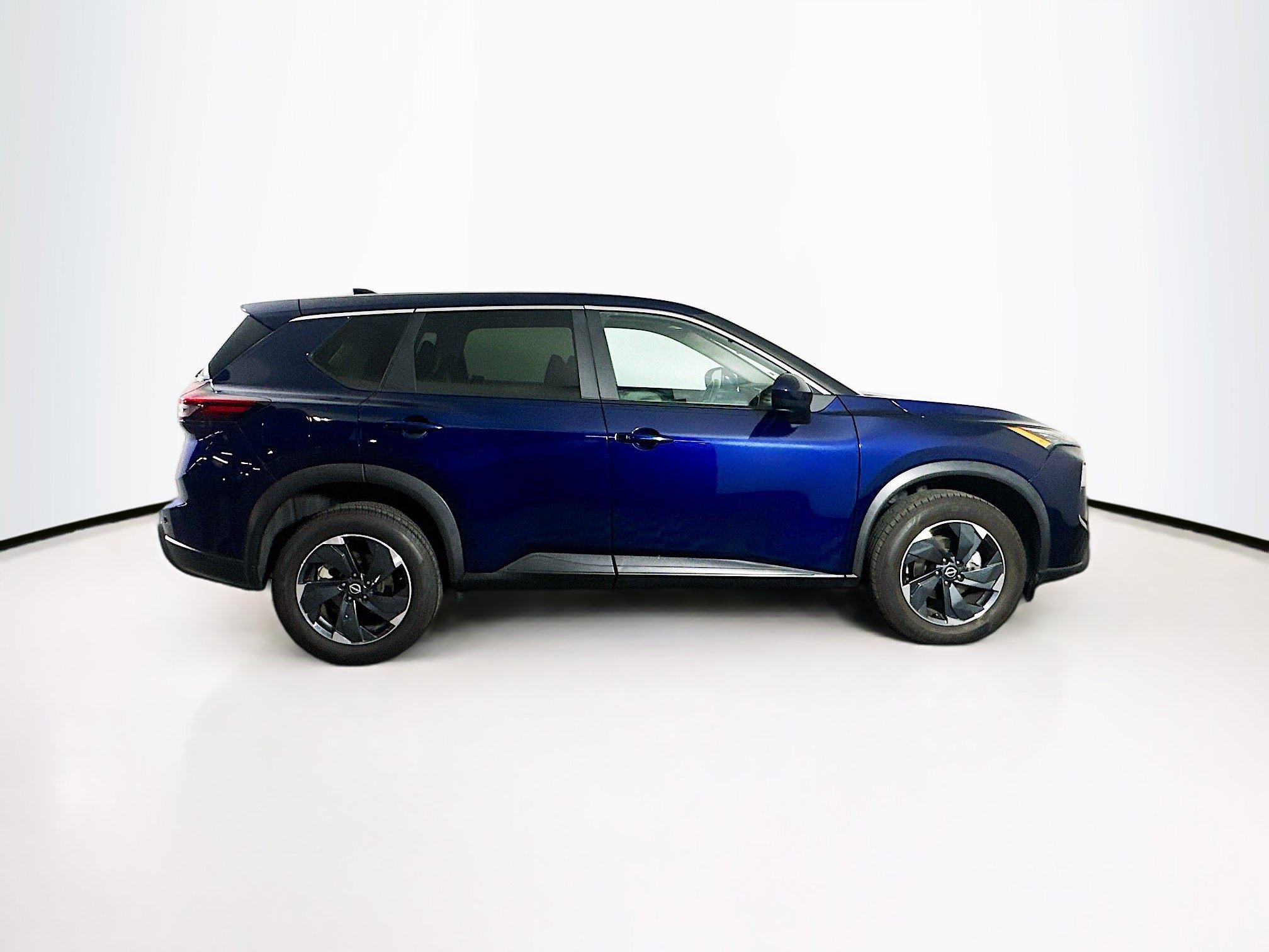 Used 2024 Nissan Rogue SV AWD/4WD image 10