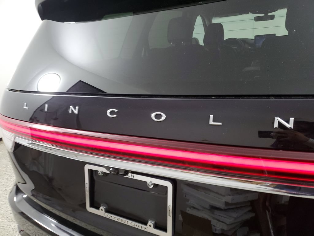 Certified 2023 Lincoln Aviator Reserve w/ Jet Package RWD image 6