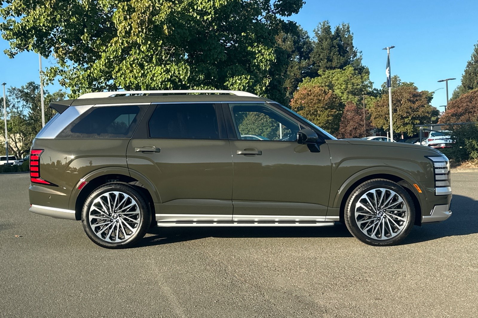 New 2026 Hyundai Palisade Calligraphy AWD/4WD image 3