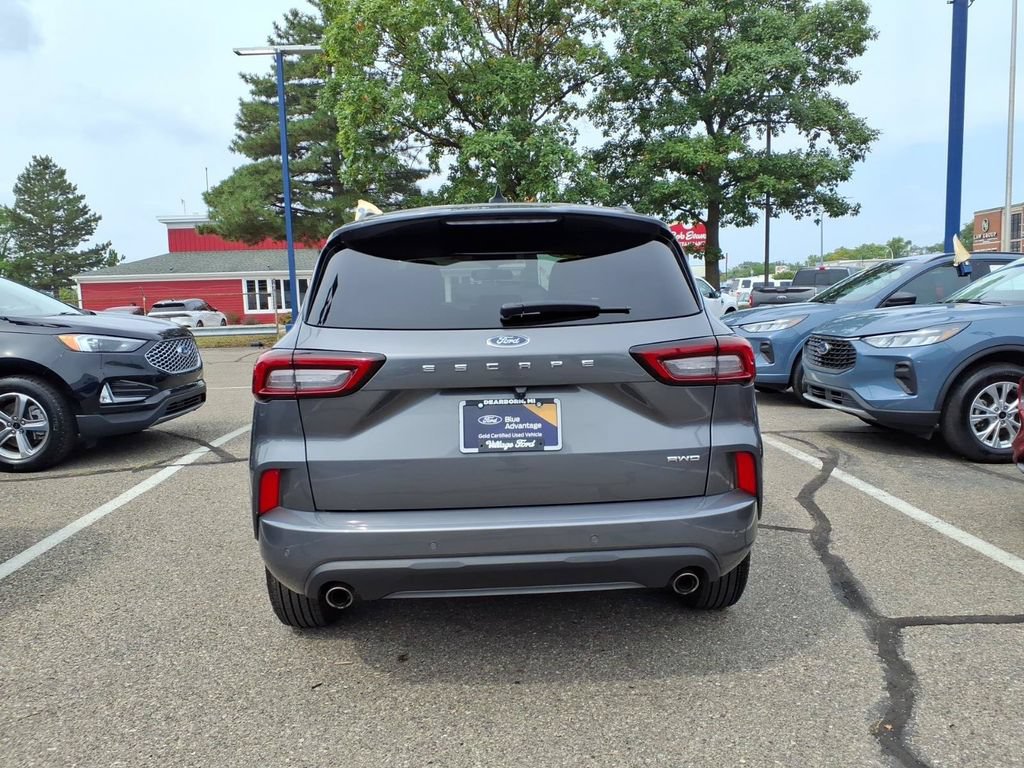 Certified 2024 Ford Escape ST-Line w/ Tech Pack #1 AWD/4WD image 8