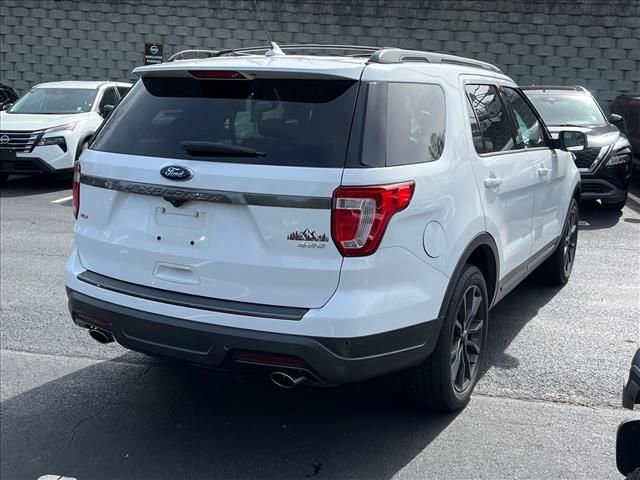 Used 2018 Ford Explorer XLT w/ Equipment Group 202A image 6