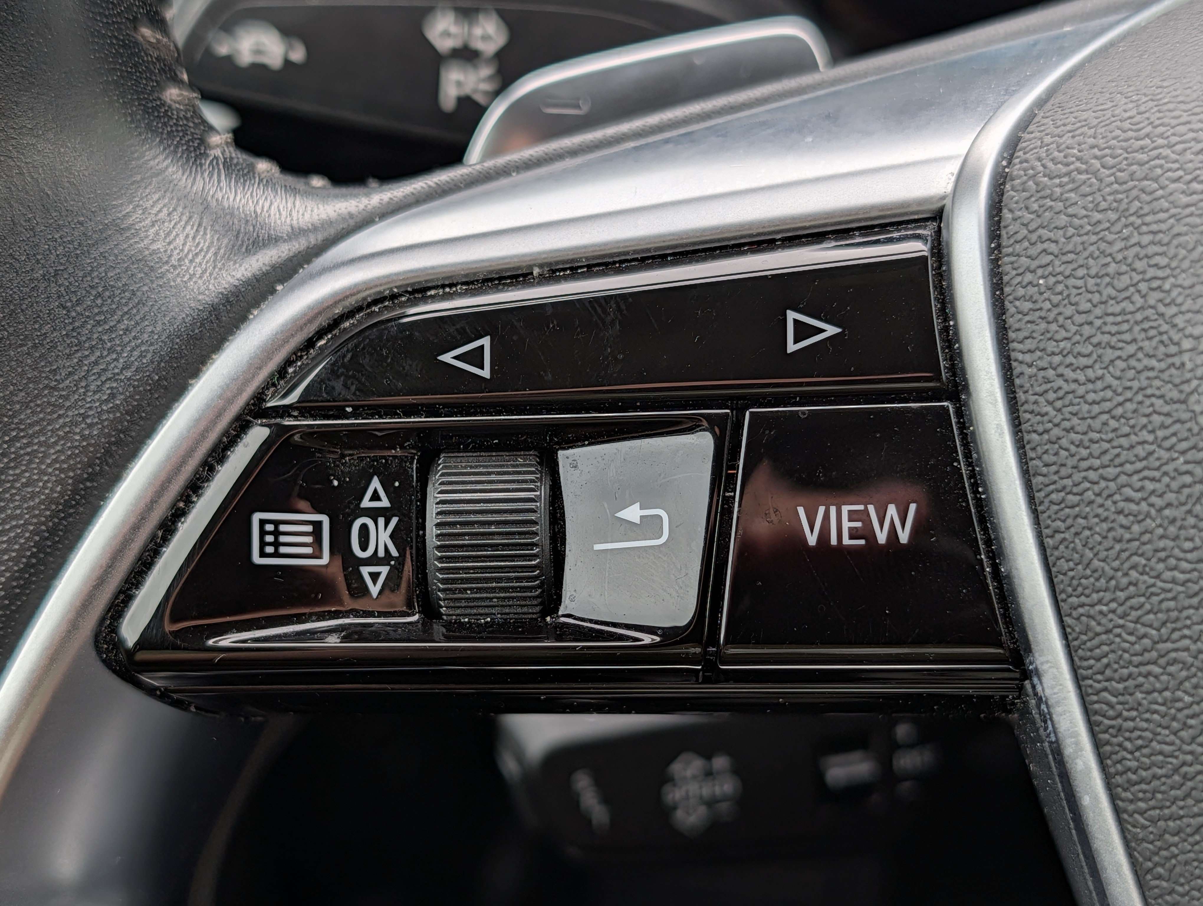 Used 2019 Audi e-tron Prestige w/ Prestige Package AWD/4WD image 31